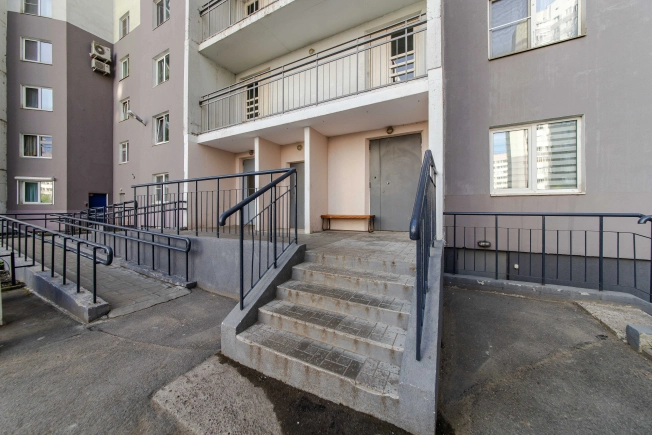 Купить трехкомнатную квартиру у метро Садовая в Санкт-Петербурге. Вариант № 10424565, 31, площадь -  квм, цена 14900000 рублей