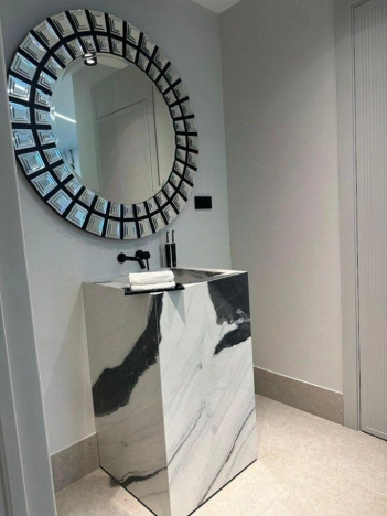 Купить квартиру в Москве. Вариант № 9238134, 9, площадь - квм, цена 50000000 рублей