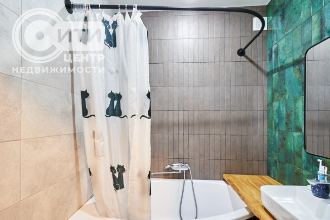 Купить однокомнатную квартиру в Воронеже. Вариант № 9458257, 18, площадь - квм, цена 5500000 рублей