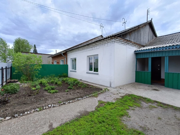 Купить трехкомнатную квартиру на улице Ленина в Бердске. Вариант № 35490, 1, площадь -  квм, цена 3724000 рублей