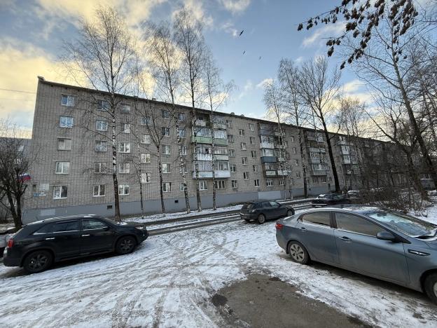 Купить трехкомнатную квартиру в Вологде. Вариант № 9924007, 36, площадь -  квм, цена 4990000 рублей