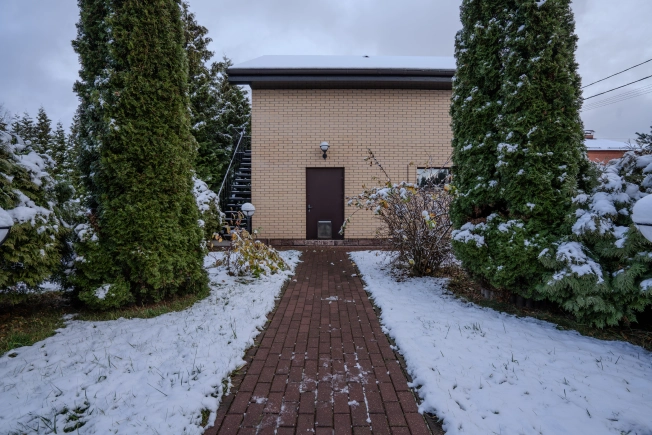 Купить дом в Москве. Вариант № 9148977, 39, площадь - квм, цена 75000000 рублей