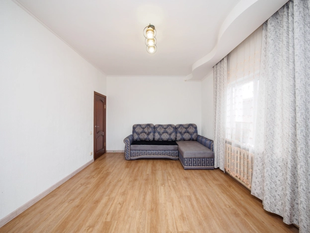 Купить дом в Микрорайоне Порт-Артур в Омске. Вариант № 5408260, 2, площадь -  квм, цена 8700000 рублей