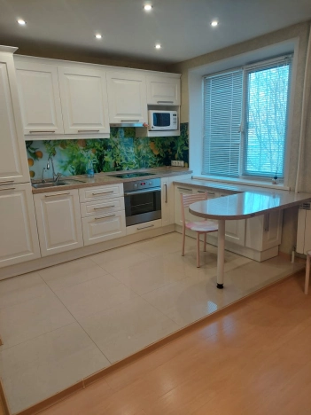 Снять квартиру в Тобольске. Вариант № 9100485, 0, площадь -  квм, цена 40000 рублей