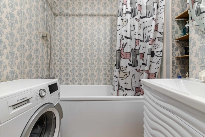 Купить трехкомнатную квартиру в районе Выборгский в Санкт-Петербурге. Вариант № 34496, 12, площадь -  квм, цена 17000000 рублей