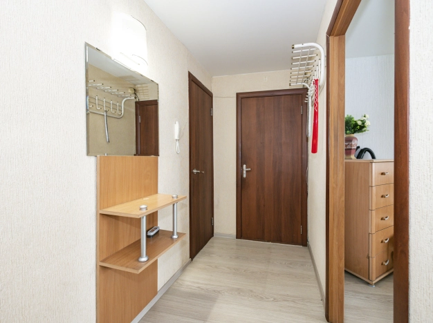 Купить трехкомнатную квартиру у метро Гагаринская в Новосибирске. Вариант № 56934, 4, площадь -  квм, цена 6300000 рублей