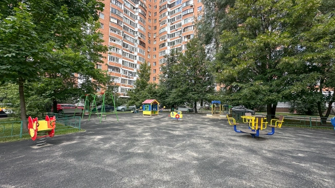 Купить квартиру у метро Аминьевская в Москве. Вариант № 1443700, 27, площадь - квм, цена 24900000.0000 рублей