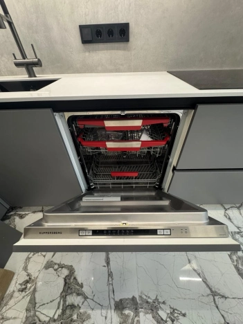 Купить однокомнатную квартиру в районе Кировский в Ростове-на-Дону. Вариант № 8939266, 10, площадь -  квм, цена 9800000 рублей