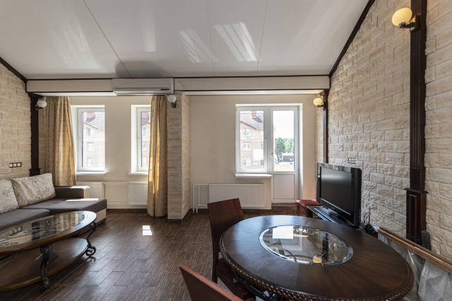 Купить трехкомнатную квартиру в Пушкине. Вариант № 976, 12, площадь -  квм, цена 9300000 рублей