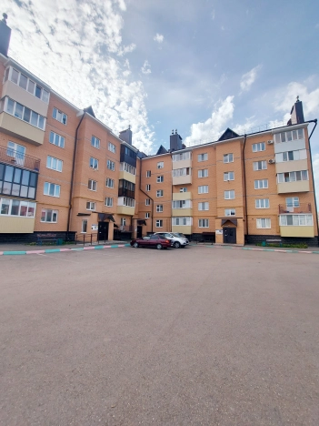 Купить однокомнатную квартиру в Октябрьском. Вариант № 6851242, 13, площадь -  квм, цена 2980000 рублей