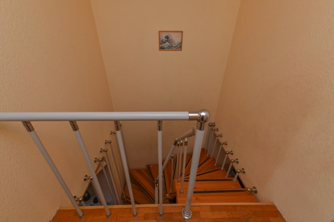 Купить трехкомнатную квартиру в Ростовской области. Вариант № 3414508, 14, площадь -  квм, цена 12950000 рублей