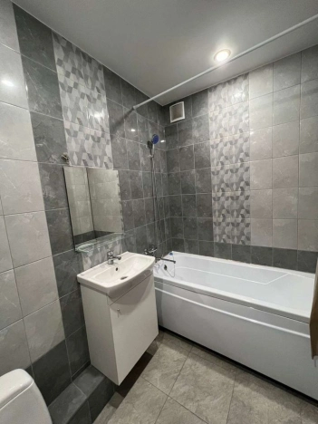 Снять однокомнатную квартиру в Новосибирске. Вариант № 9303487, 4, площадь -  квм, цена 35000 рублей