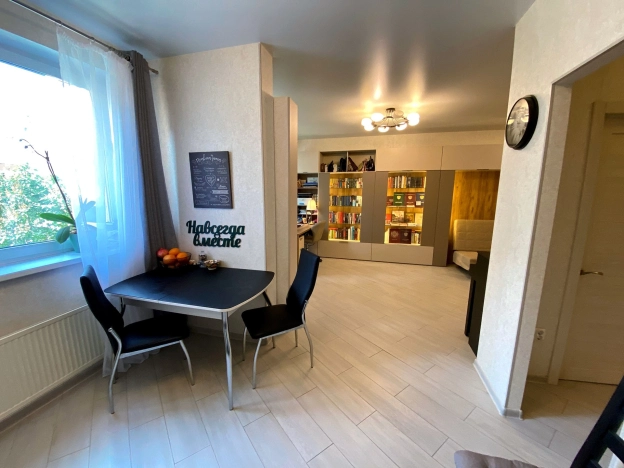 Купить квартиру в Москве. Вариант № 8048470, 3, площадь - квм, цена 15700000 рублей