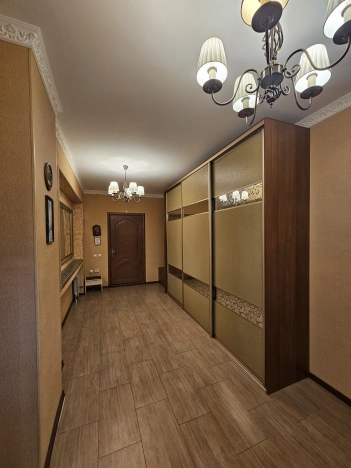 Купить дом на улице Георгия Маляревского в Тобольске. Вариант № 5111286, 16, площадь -  квм, цена 15400000 рублей