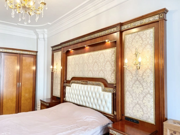 Купить квартиру в Москве. Вариант № 10382111, 16, площадь -  квм, цена 70000000 рублей