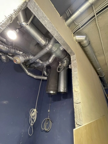 Купить трехкомнатную квартиру в Санкт-Петербурге. Вариант № 9873082, 17, площадь -  квм, цена 123000000 рублей