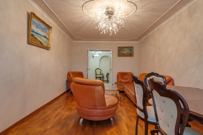 Купить квартиру в Вологодской области. Вариант № 8790858, 21, площадь -  квм, цена 12000000 рублей