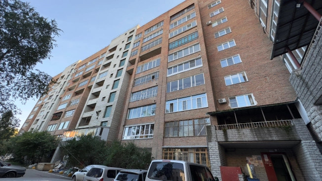 Купить однокомнатную квартиру в Омске. Вариант № 4140938, 18, площадь -  квм, цена 5700000 рублей