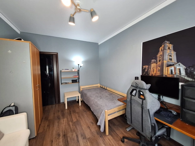 Купить двухкомнатную квартиру в Калужской области. Вариант № 9104969, 8, площадь -  квм, цена 3950000 рублей