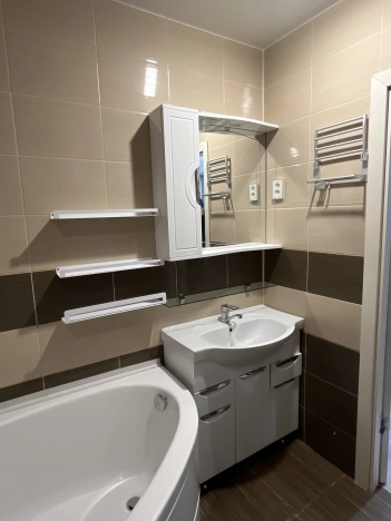 Купить трехкомнатную квартиру в районе Октябрьский в Улан-Удэ. Вариант № 9379836, 14, площадь - квм, цена 10200000 рублей