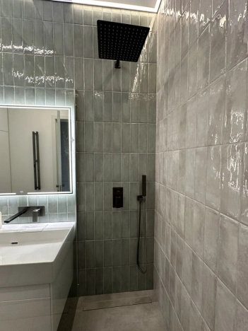 Купить двухкомнатную квартиру в районе Заельцовский в Новосибирске. Вариант № 9121293, 17, площадь -  квм, цена 23250000 рублей