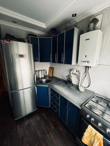 Купить трехкомнатную квартиру в Белгородской области. Вариант № 9798930, 5, площадь -  квм, цена 3450000 рублей