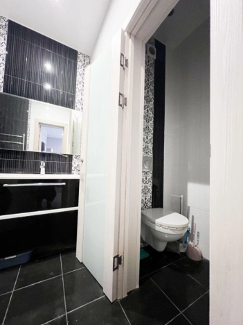 Купить однокомнатную квартиру на улице Плещеевская в Подольске. Вариант № 10020565, 6, площадь -  квм, цена 8400000 рублей