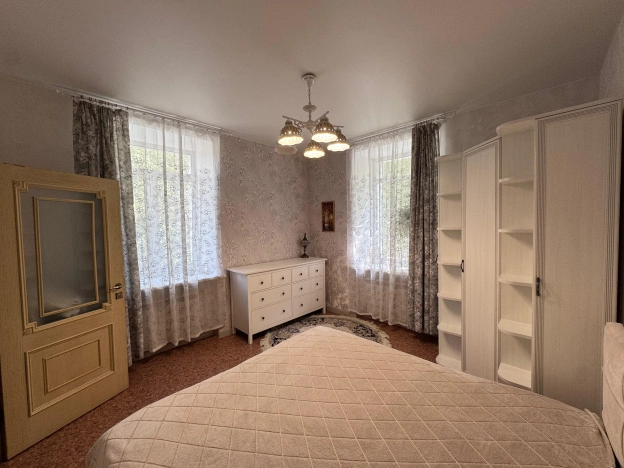 Купить трехкомнатную квартиру в районе Ленинский в Новосибирске. Вариант № 2476453, 21, площадь -  квм, цена 7990000 рублей