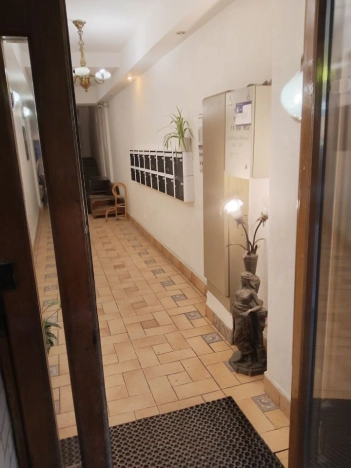 Купить квартиру в Москве. Вариант № 9813279, 18, площадь -  квм, цена 230000000 рублей