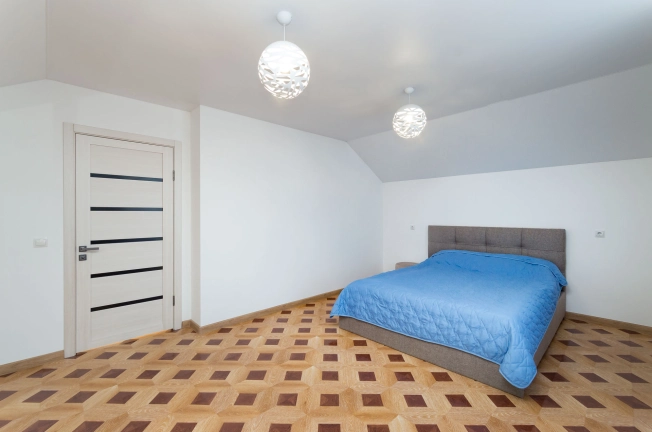 Купить дом на улице Карла Маркса в Тюменской области. Вариант № 1235, 6, площадь -  квм, цена 10000000 рублей