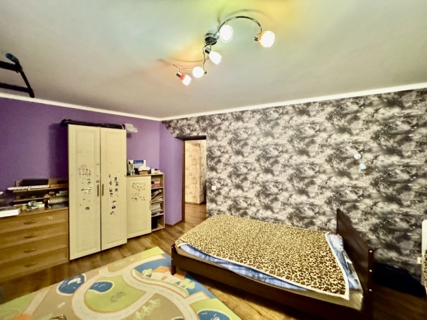 Купить трехкомнатную квартиру в Смоленской области. Вариант № 7775451, 11, площадь -  квм, цена 8600000 рублей