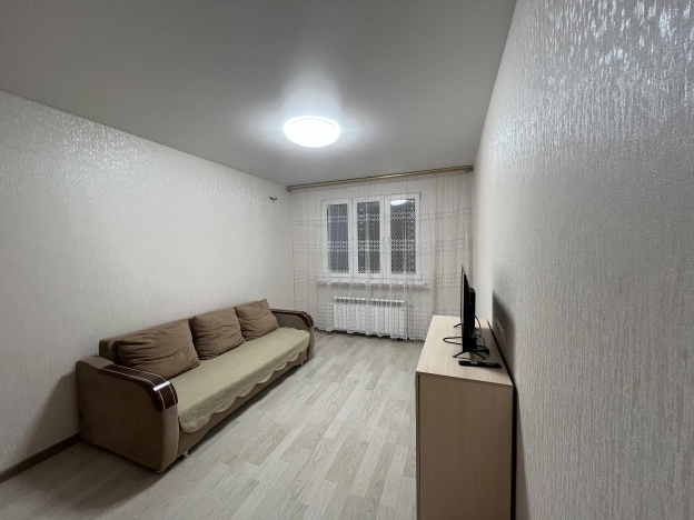 Купить однокомнатную квартиру у метро Юго-Западная в Москве. Вариант № 10340108, 1, площадь -  квм, цена 9380000 рублей