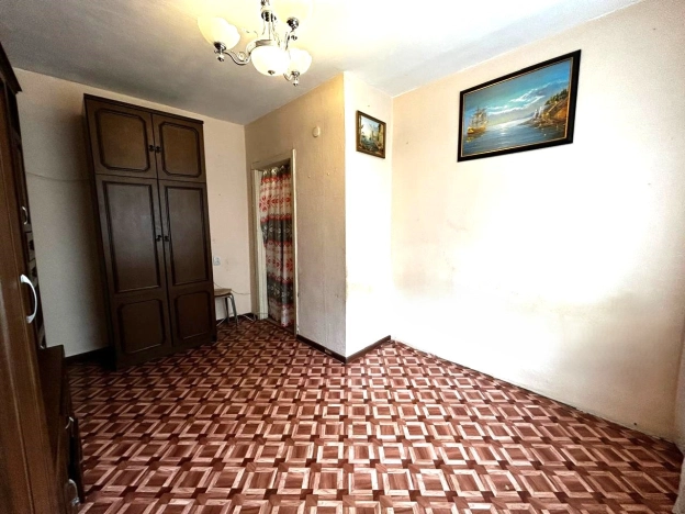 Купить однокомнатную квартиру в Калужской области. Вариант № 3055557, 3, площадь -  квм, цена 2000000 рублей