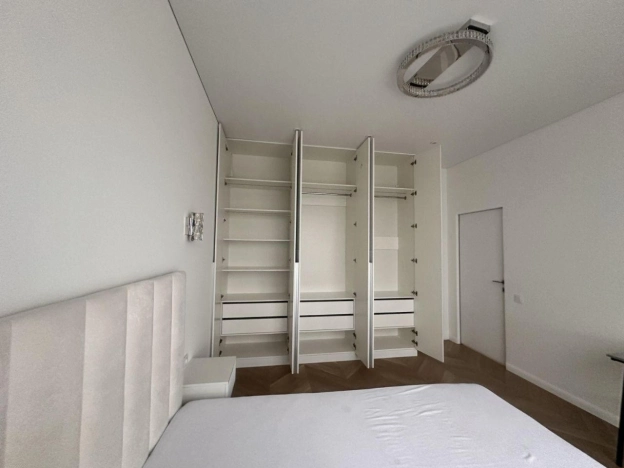 Купить квартиру в Москве. Вариант № 10434894, 20, площадь -  квм, цена 21000000 рублей