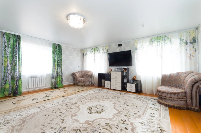 Купить дом в Микрорайоне Восточный, Тобольск в Тобольске. Вариант № 2438, 2, площадь -  квм, цена 3500000 рублей