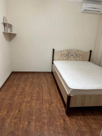 Купить трехкомнатную квартиру в Микрорайоне 8-й, Элиста в Элисте. Вариант № 8044740, 3, площадь -  квм, цена 4600000 рублей