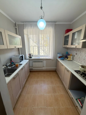 Купить дом на улице Хомутникова в Элисте. Вариант № 6421, 12, площадь -  квм, цена 12700000 рублей