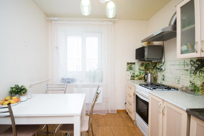 Купить двухкомнатную квартиру в Балакове. Вариант № 5922139, 18, площадь -  квм, цена 4200000 рублей