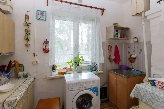 Купить дом на улице Совхозная в Тюменской области. Вариант № 1715888, 16, площадь -  квм, цена 3100000 рублей