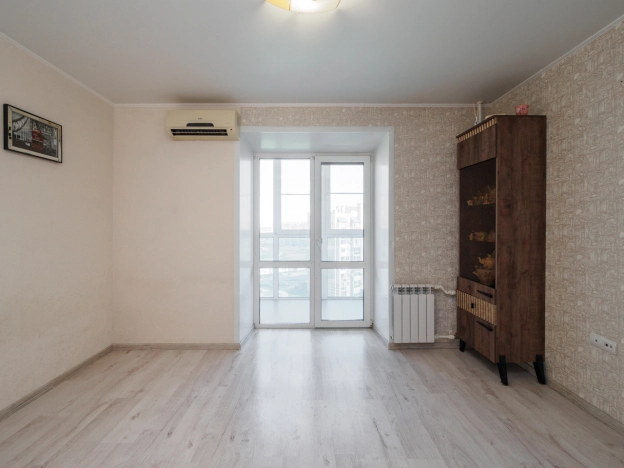 Купить однокомнатную квартиру в Омске. Вариант № 2583384, 0, площадь -  квм, цена 3150000 рублей