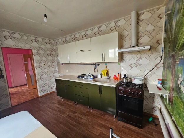 Купить дом в Элисте. Вариант № 5270522, 4, площадь -  квм, цена 3900000 рублей