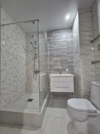 Купить квартиру на вторичке на улице Панева в Сыктывкаре. Вариант № 11003004, 11, площадь -  квм, цена 3800000 рублей