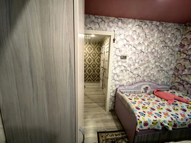 Купить двухкомнатную квартиру на улице Петухова в Новосибирске. Вариант № 25718, 4, площадь -  квм, цена 4900000 рублей