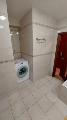 Купить двухкомнатную квартиру на вторичке в Москве. Вариант № 9556603, 8, площадь -  квм, цена 17000000 рублей