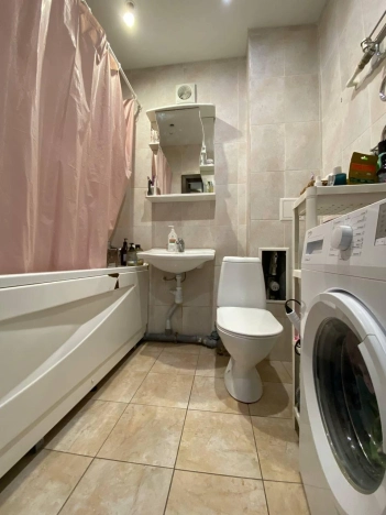 Купить однокомнатную квартиру на улице Солнечникова в Волгограде. Вариант № 7655625, 13, площадь -  квм, цена 3900000 рублей