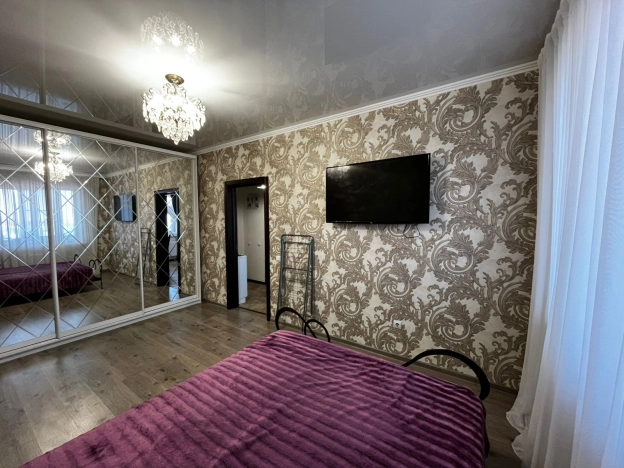 Купить однокомнатную квартиру на улице Шоссейная в Республике Адыгея. Вариант № 10443686, 11, площадь -  квм, цена 4200000 рублей