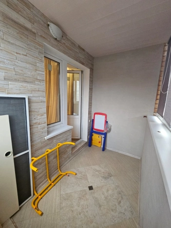 Купить трехкомнатную квартиру на улице Профсоюзная в Москве. Вариант № 10608856, 14, площадь -  квм, цена 22000000 рублей