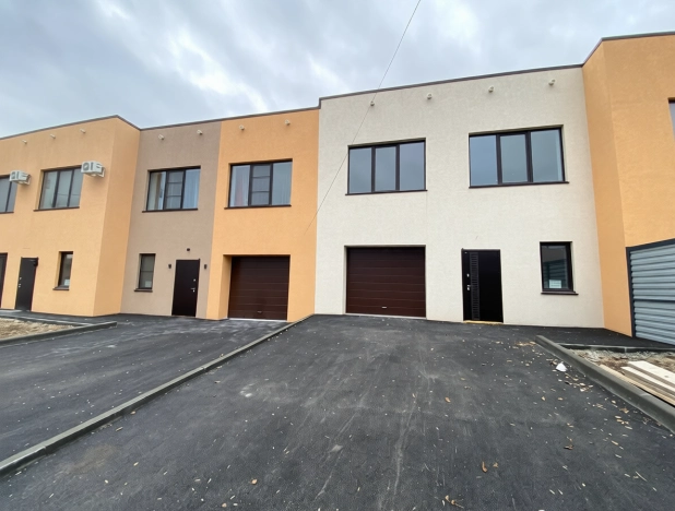 Купить таунхаус в Магнитогорске. Вариант № 8982952, 0, площадь -  квм, цена 12500000 рублей