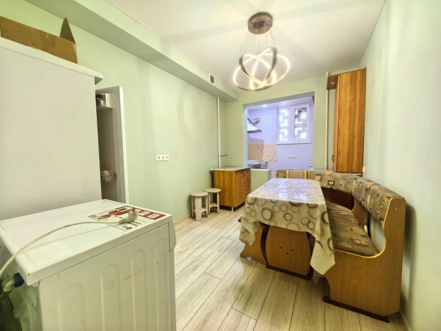 Купить трехкомнатную квартиру в Микрорайоне 8-й, Элиста в Элисте. Вариант № 9090985, 12, площадь -  квм, цена 6100000 рублей