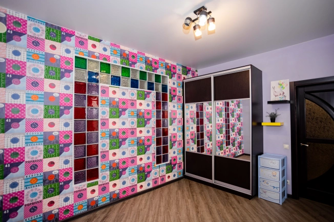 Купить двухкомнатную квартиру в Омске. Вариант № 1366468, 17, площадь -  квм, цена 8000000 рублей